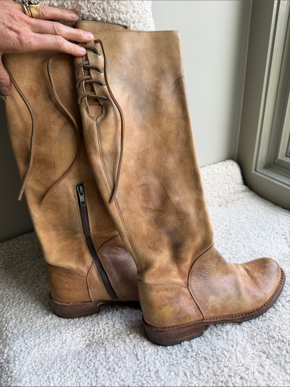 Bed Stu Marbled Tan Lace-Up Knee Leather Boots. Exc condition! Sz 7.5